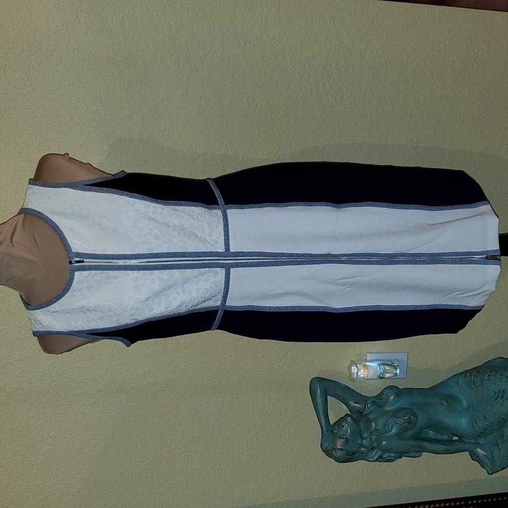 Julia Jordan dress